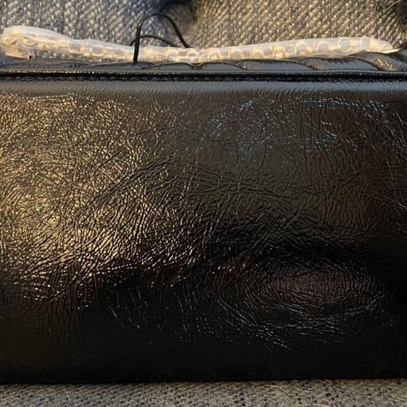 Nicole Miller Quilted Black Chevron Crossbody/Shoulder Bag - NWT - Picture 4 of 7